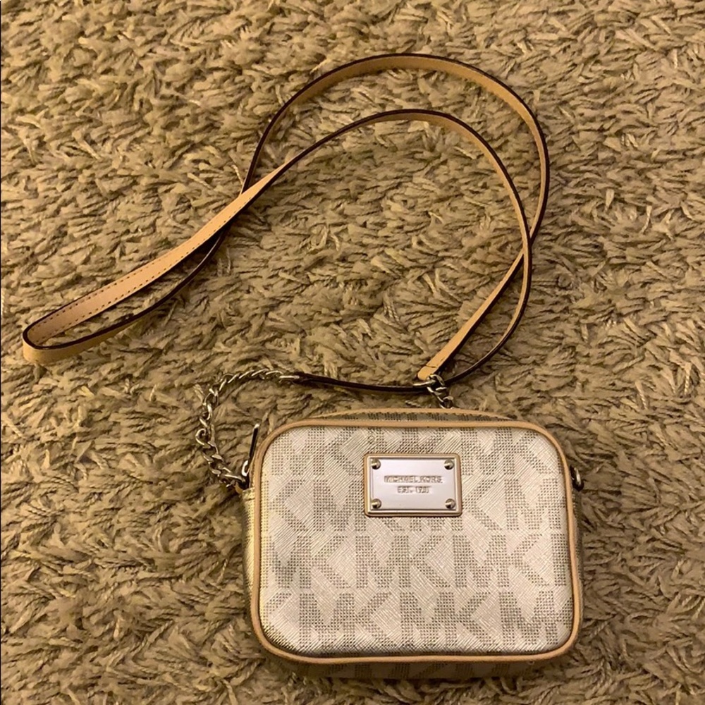 Michael Kors- cross body bag